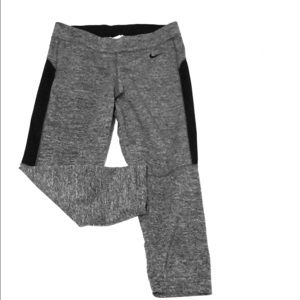 NIKE cropped workout leggings